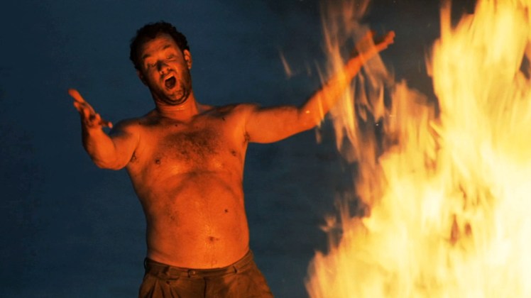 Starting a fire in wet conditions